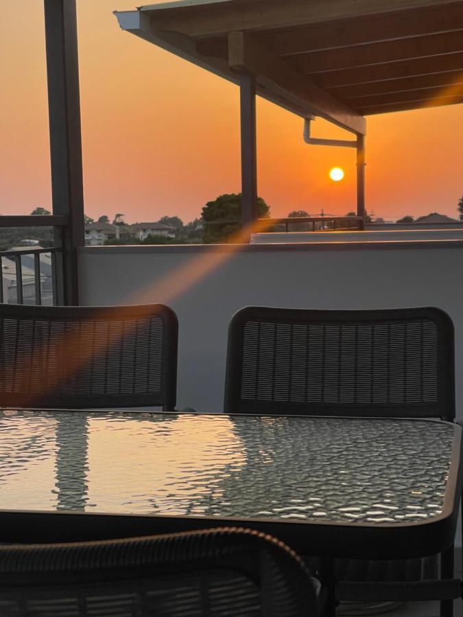 Apartment Kamari Luxury